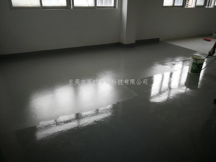東莞市謝崗（gǎng）工地環氧薄塗啞光地板施工中